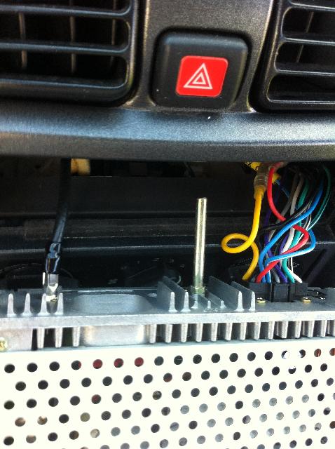 Bilstereo byte