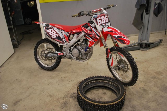 Crossssss