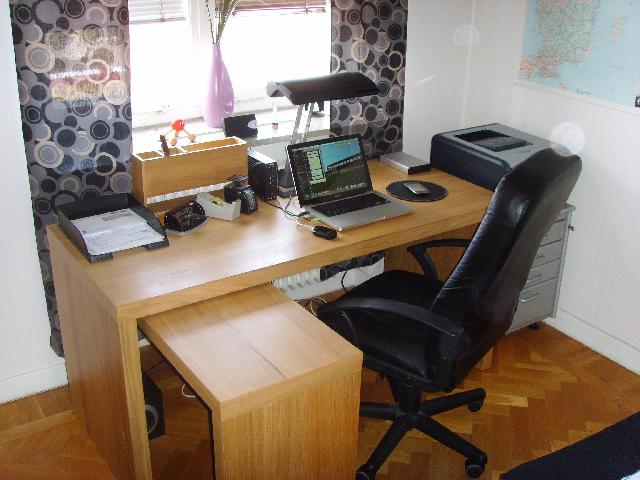 Skrivbord vänster