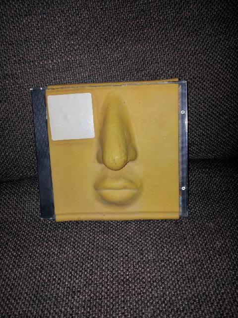 Yello3